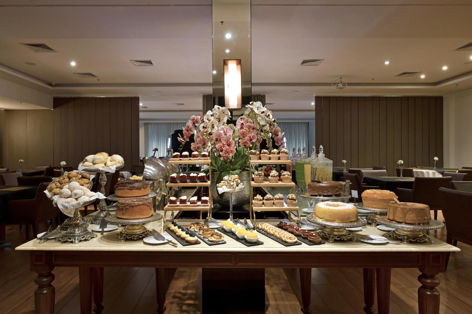 Hotel Mont Blanc Premium Ribeirao Preto Ngoại thất bức ảnh A dessert buffet