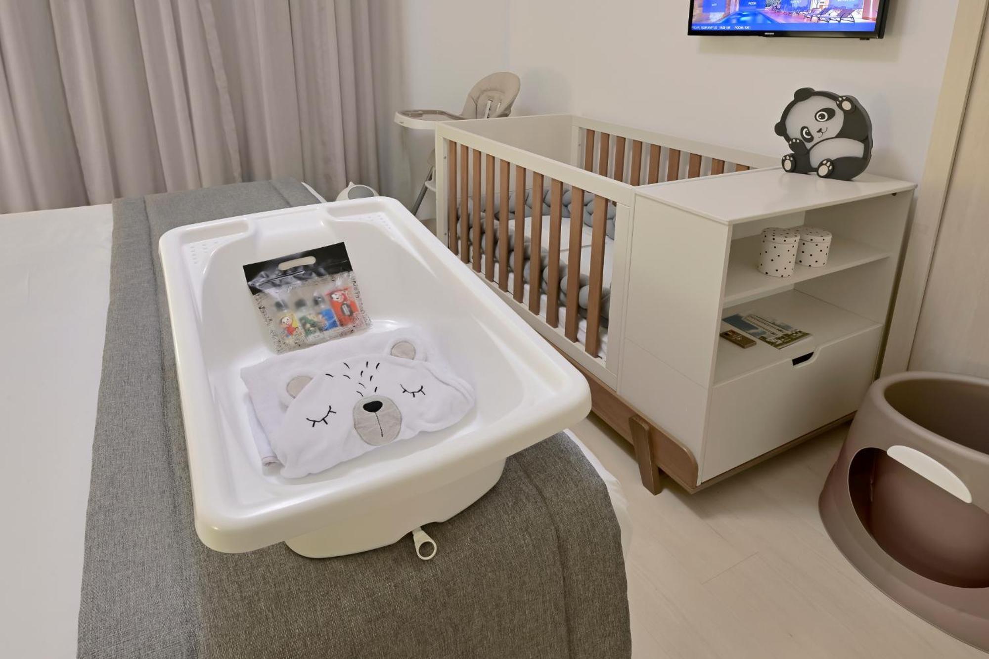 Hotel Mont Blanc Premium Ribeirao Preto Phòng bức ảnh A changing table