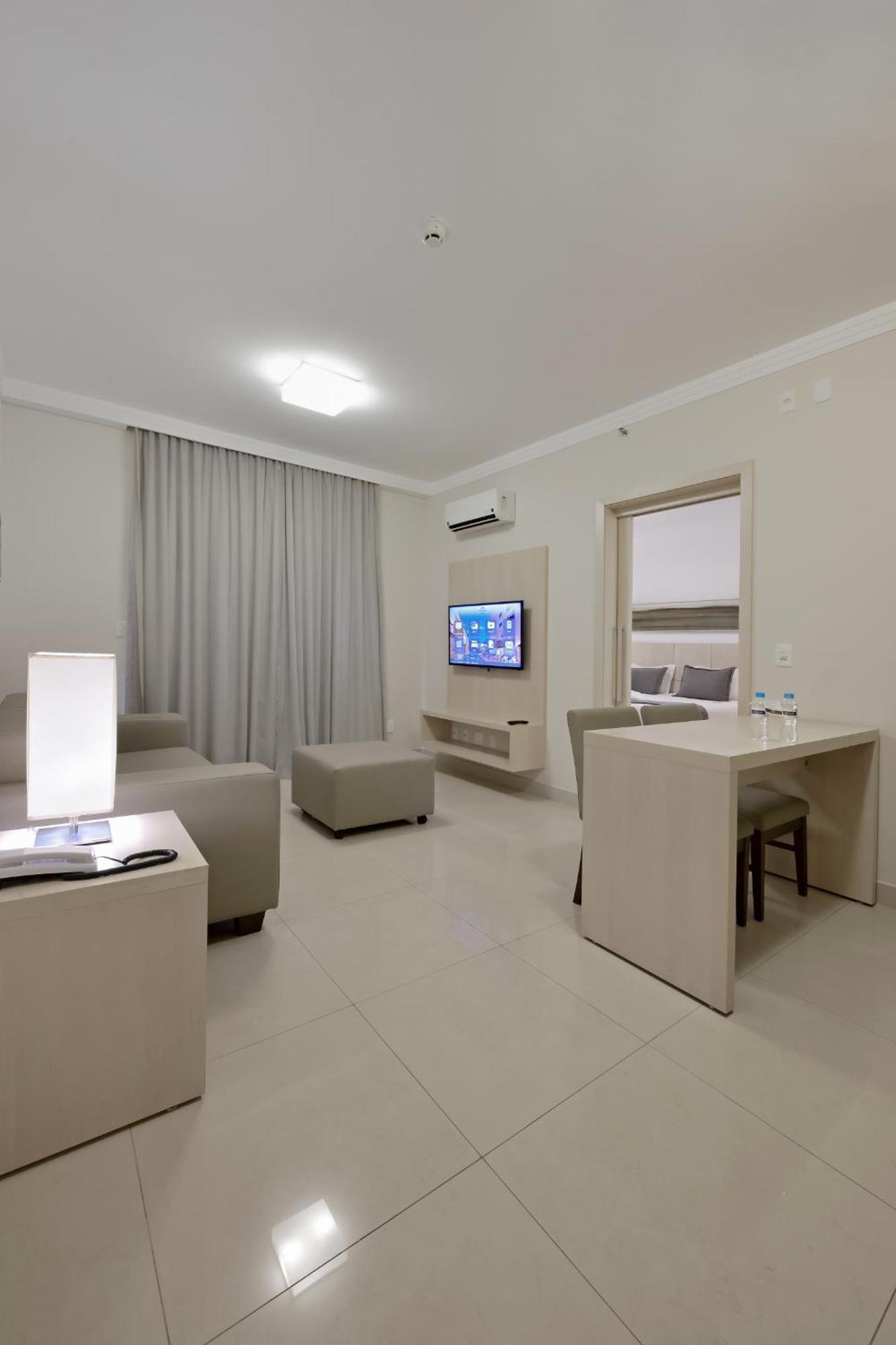 Hotel Mont Blanc Premium Ribeirao Preto Phòng bức ảnh A room at the hotel