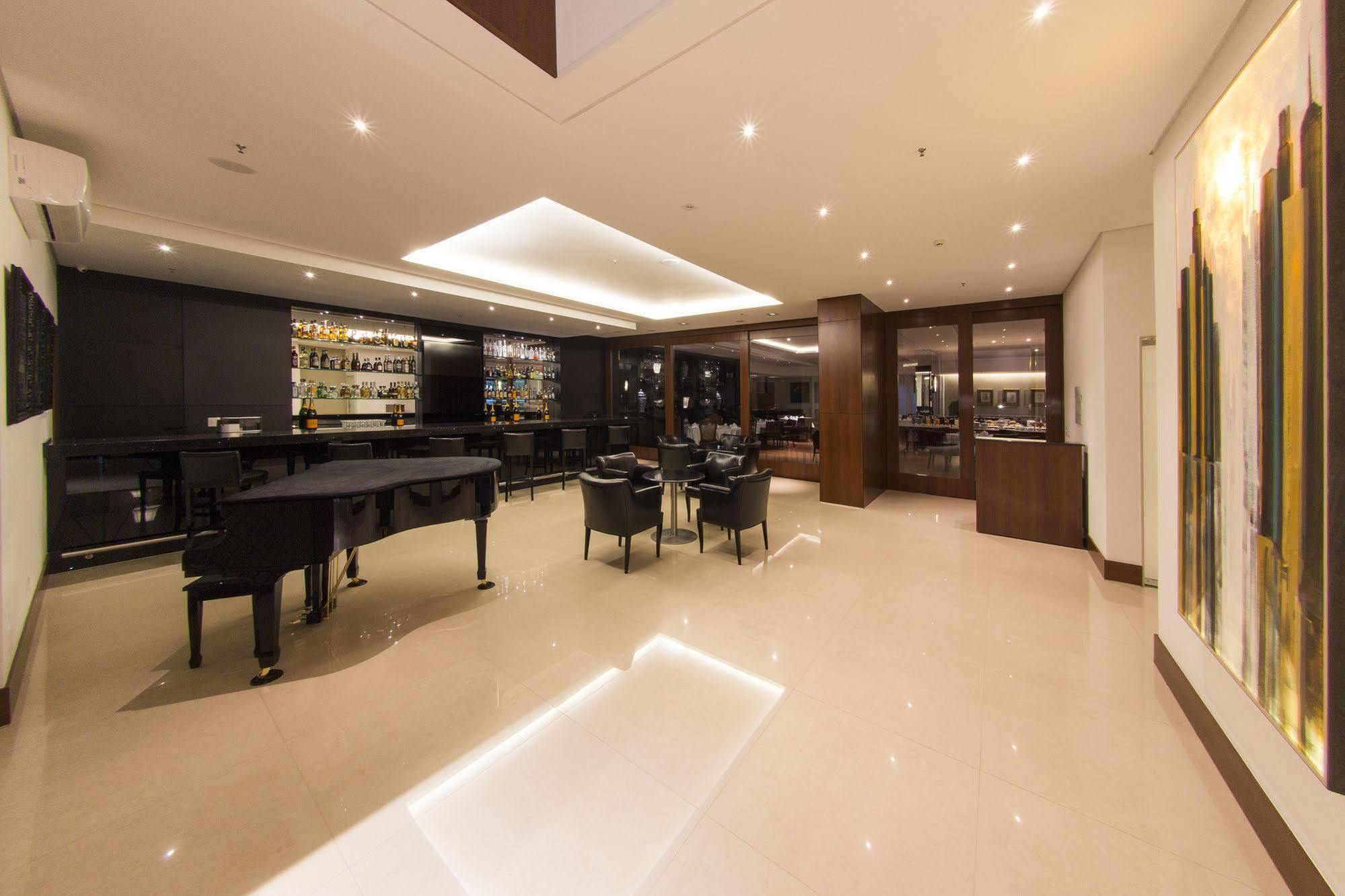 Hotel Mont Blanc Premium Ribeirao Preto Ngoại thất bức ảnh The interior of the club